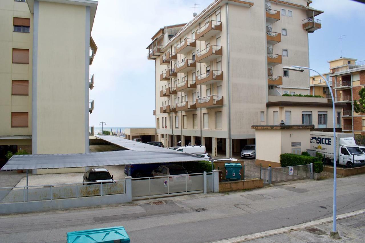 App4Rent Saturno 4 - Family Apartment, Wifi, Parking Лидо ди Йезоло Екстериор снимка
